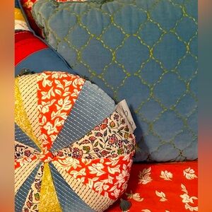 Two decorative pillows!